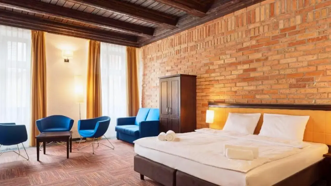 Palazzo Rosso Old Town