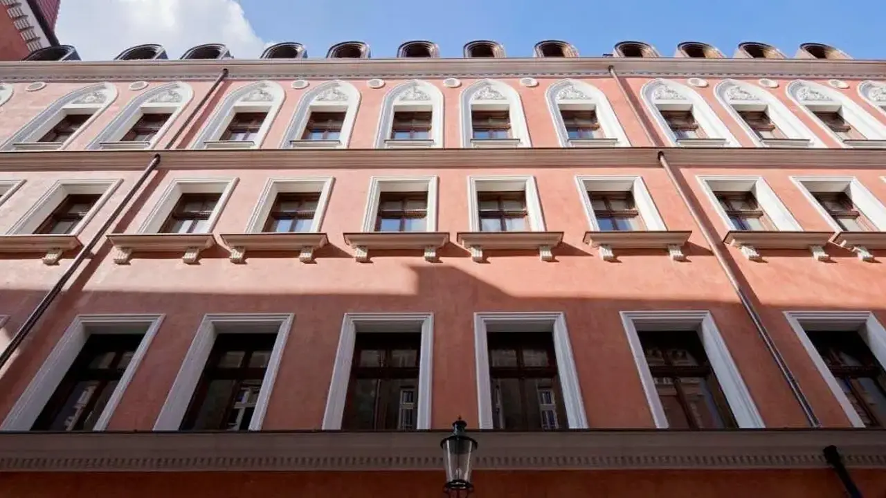 Palazzo Rosso Old Town
