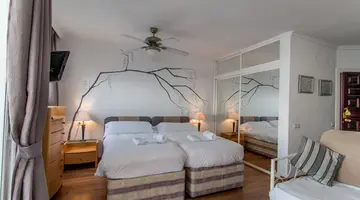 Palm Beach Club Apartments