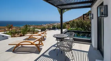 Palm Island Suites