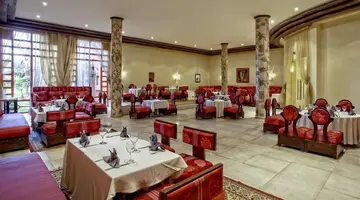 Palm Plaza Hotel & Spa