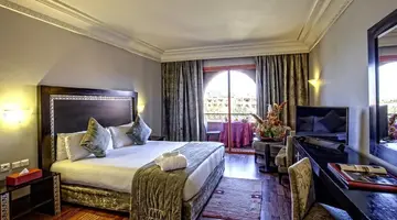 Palm Plaza Hotel & Spa