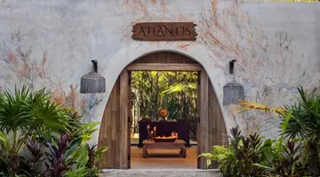Palmaïa: The House of AïA