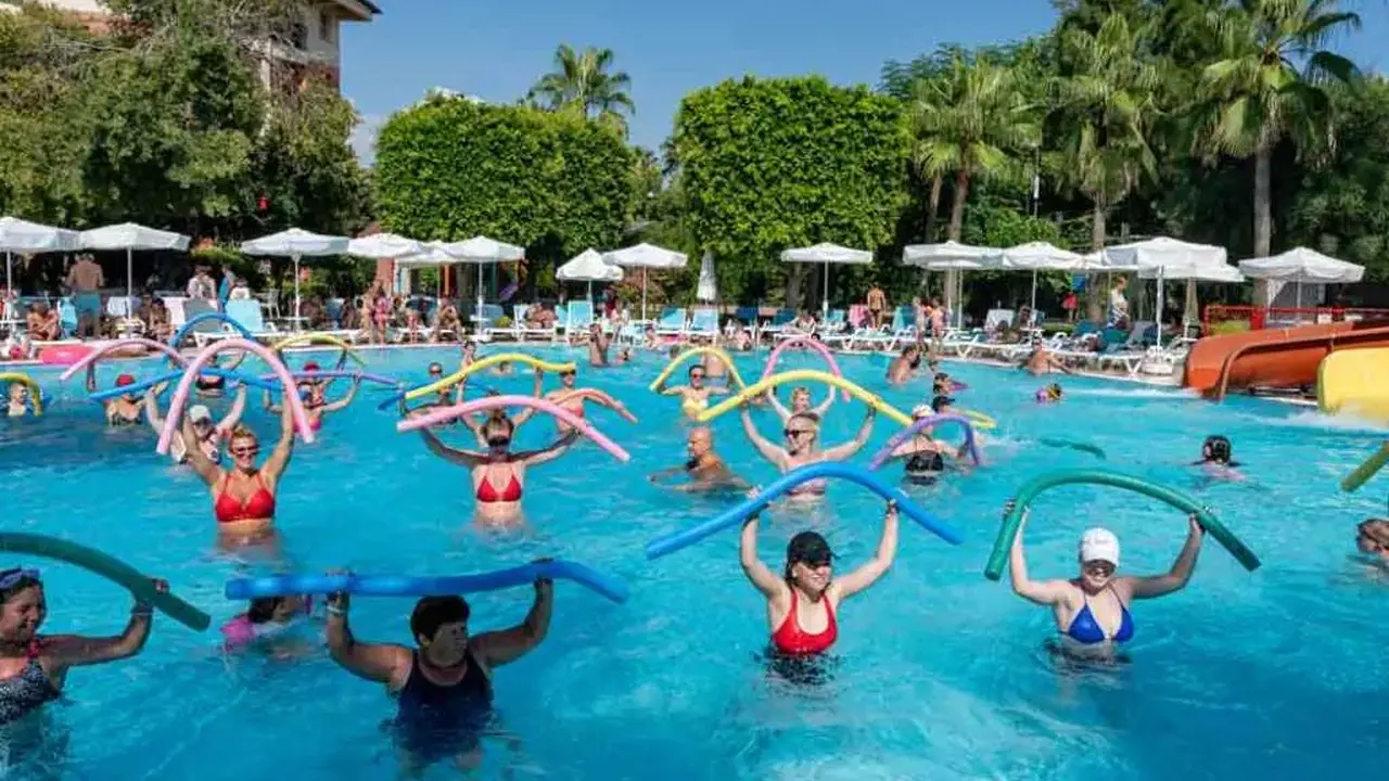PALMERAS BEACH HOTEL