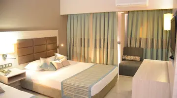 PALMERAS BEACH HOTEL