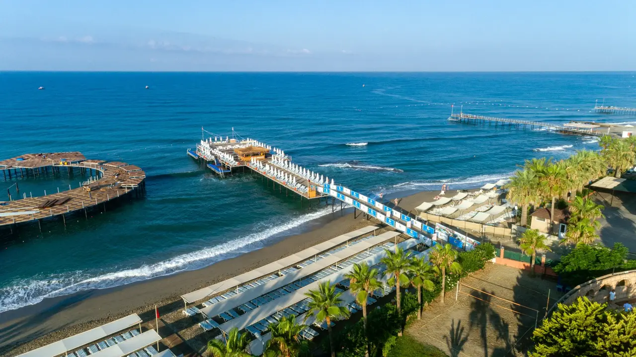 PALMERAS BEACH HOTEL