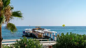 PALMERAS BEACH HOTEL