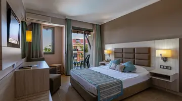 PALMERAS BEACH HOTEL