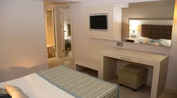 PALMERAS BEACH HOTEL