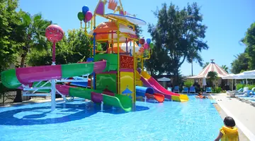 PALMERAS BEACH HOTEL