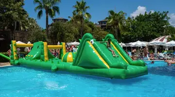 PALMERAS BEACH HOTEL