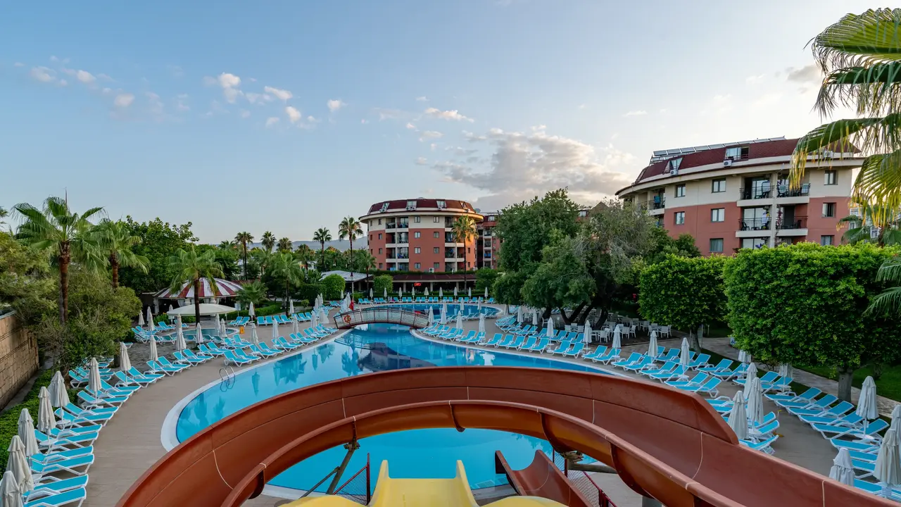 PALMERAS BEACH HOTEL