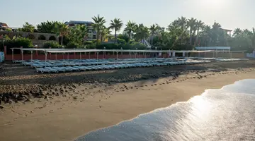 PALMERAS BEACH HOTEL