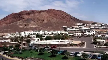 Palmeras Garden Apartments
