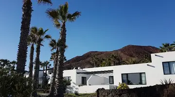 Palmeras Garden Apartments