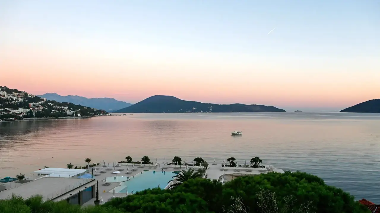 Palmon Bay Hotel & Spa