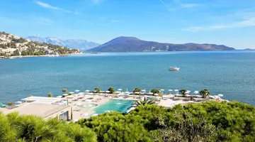 Palmon Bay Hotel & Spa