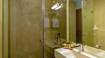 Palmon Bay Hotel & Spa