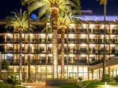 Palmon Bay Hotel & Spa