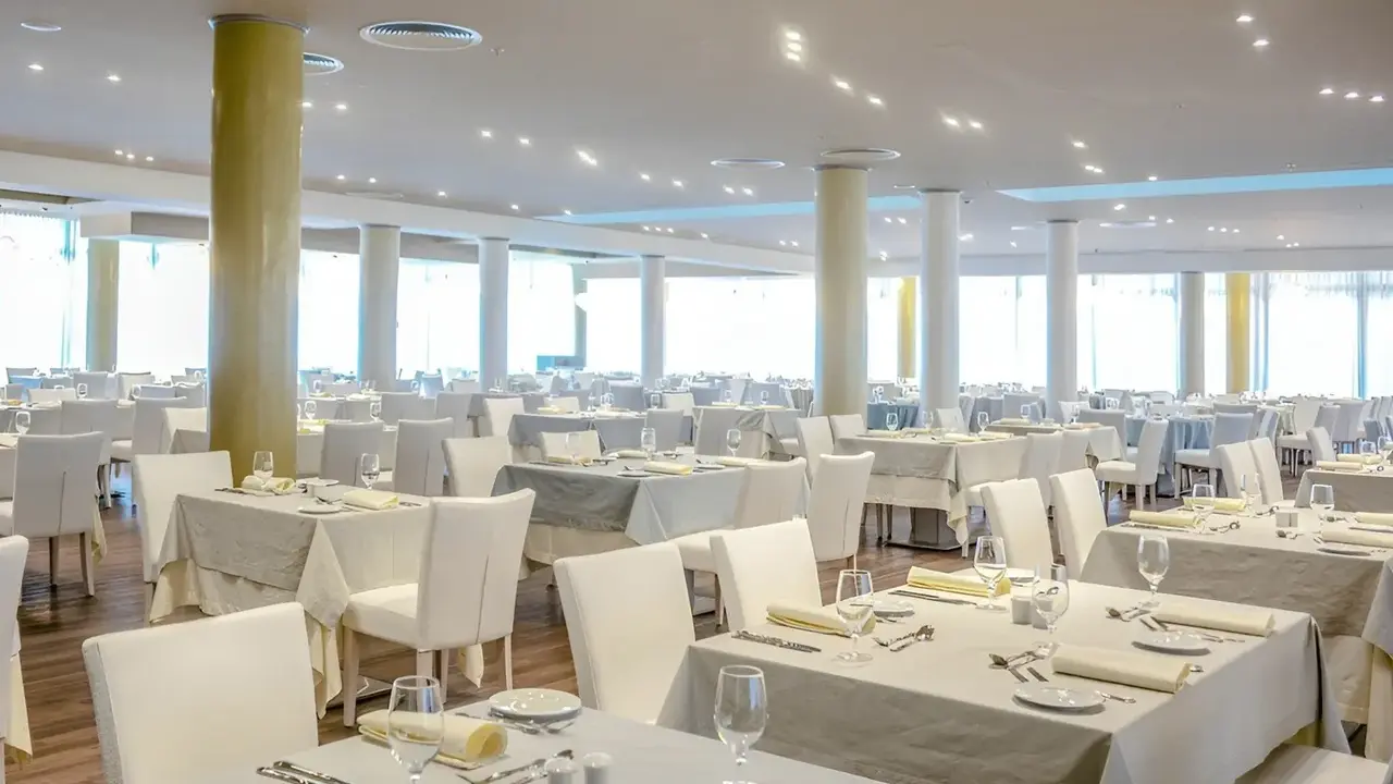 Palmon Bay Hotel & Spa