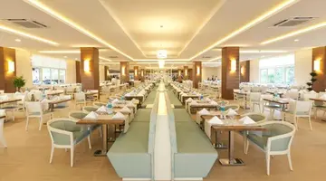 PALOMA OCEANA RESORT