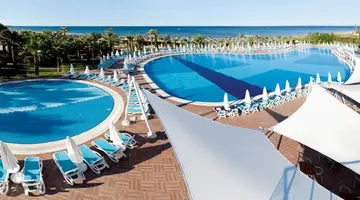 Paloma Oceana Resort