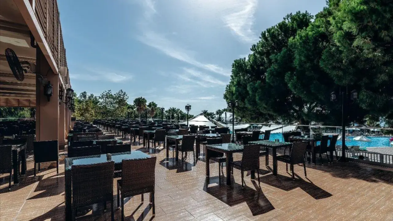 Paloma Oceana Resort
