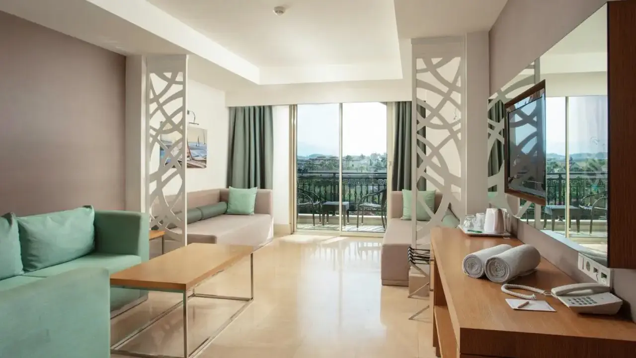 Paloma Oceana Resort