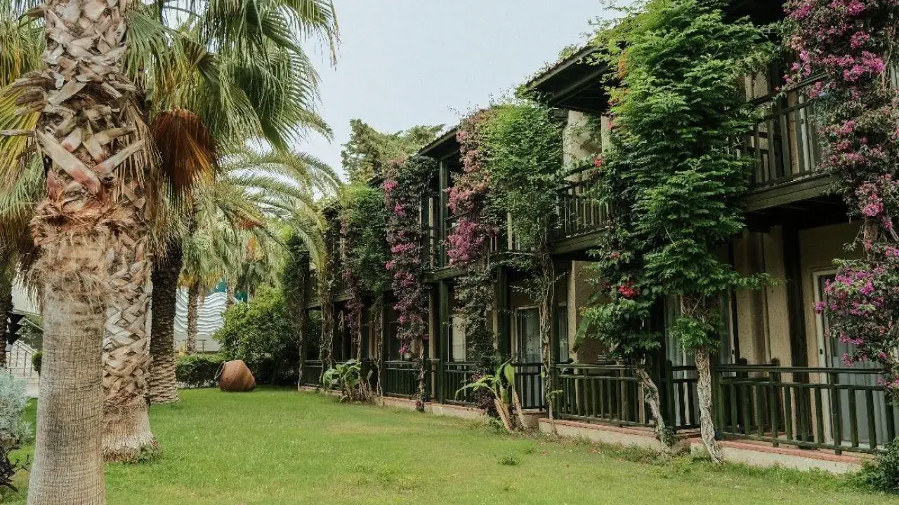 Paloma Oceana Resort