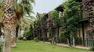 Paloma Oceana Resort