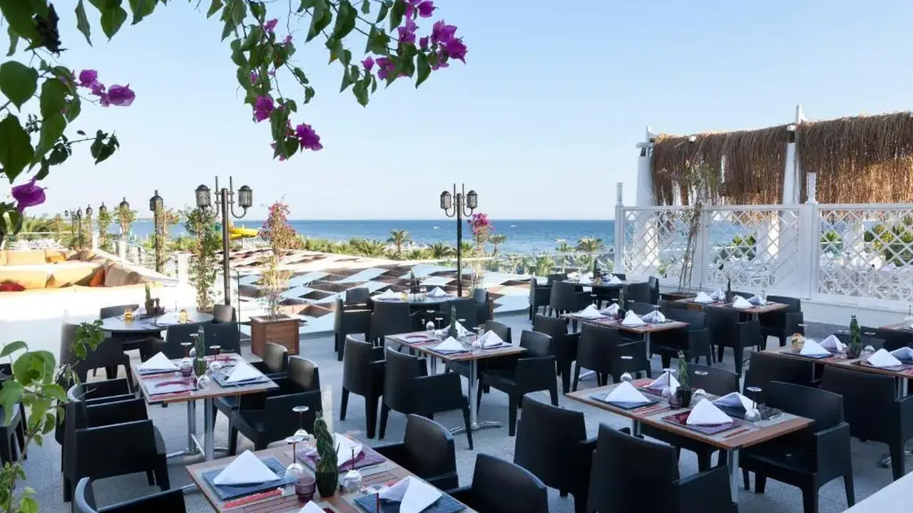 Paloma Oceana Resort