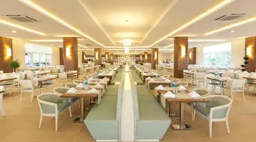PALOMA OCEANA RESORT