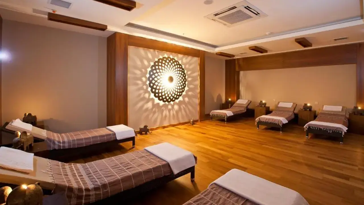 PALOMA OCEANA RESORT