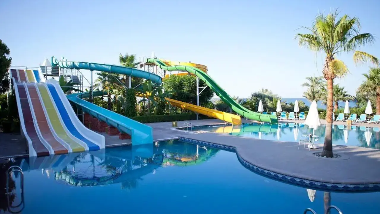 PALOMA OCEANA RESORT