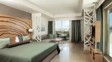 Paloma Oceana Resort