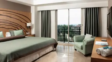 Paloma Oceana Resort