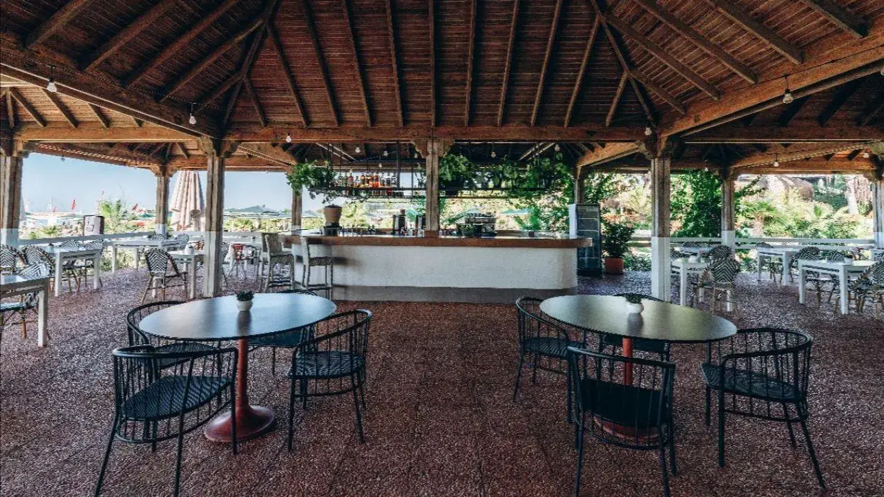 Paloma Oceana Resort