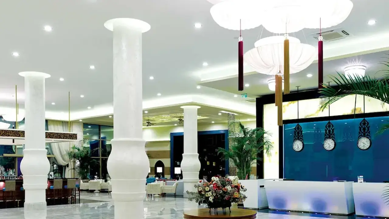 Paloma Pasha - All inclusive