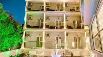 PALOTEL LUXURY HOTEL