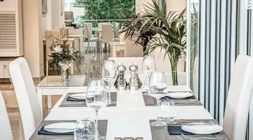 PALOTEL LUXURY HOTEL