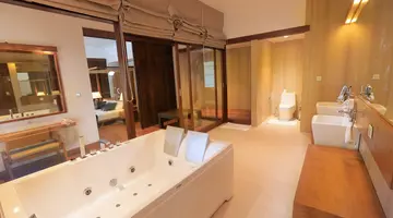 PANDANUS BEACH RESORT & SPA