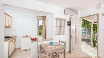 Panorama Sea View Studios and Apartments