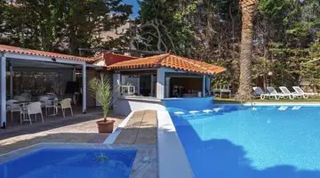 Pantheon Hotel