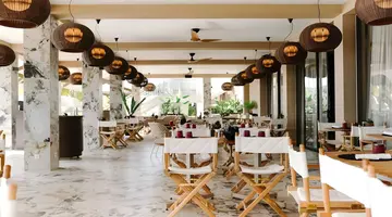 Papagayo Beach Hotel