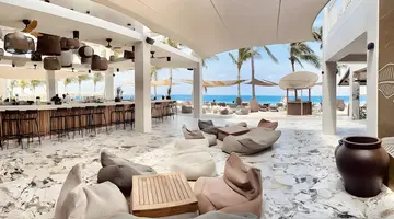 Papagayo Beach Hotel