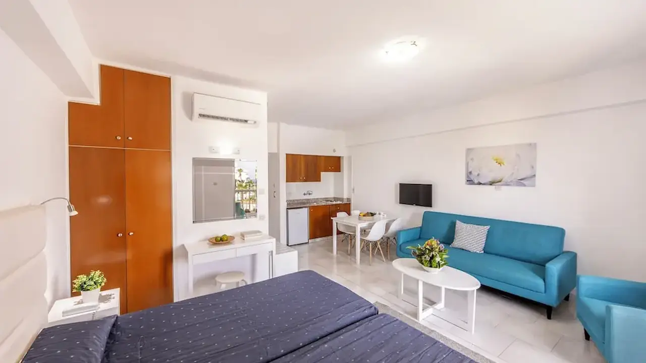 Papantonia Hotel Apartments