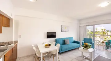 Papantonia Hotel Apts