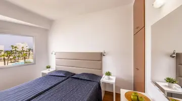 Papantonia Hotel Apts
