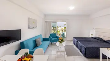 Papantonia Hotel Apts
