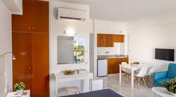 Papantonia Hotel Apts